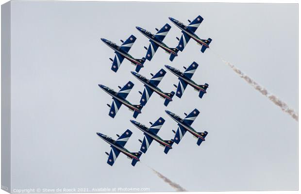 Frecce Tricolore Perfect Formation Canvas Print by Steve de Roeck