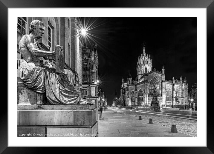St Giles Cathedral  Framed Mounted Print by Kevin Ainslie