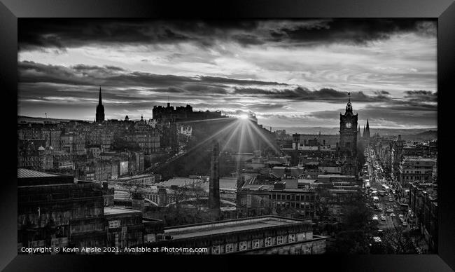 Sun setting beyond Edinburgh Castle Framed Print by Kevin Ainslie