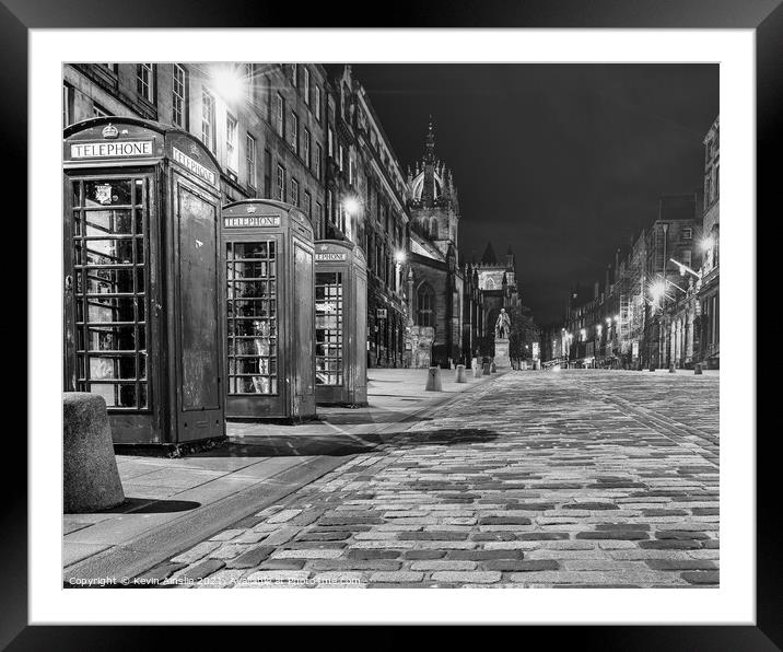 Looking up the royal mile Framed Mounted Print by Kevin Ainslie