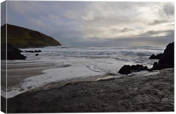 Coumeenole beach Canvas Print by barbara walsh