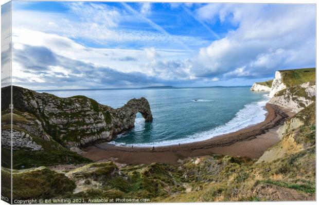 Durdle Door arch and Beach. Canvas Print by Ed Whiting