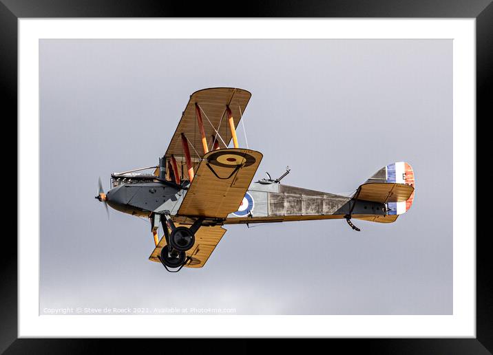 de Havilland DH9 Fighter plane Framed Mounted Print by Steve de Roeck