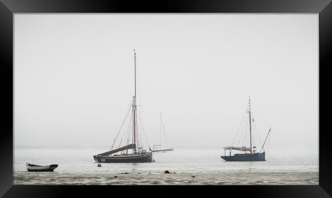 Old timers at Pin Mill. Framed Print by Bill Allsopp