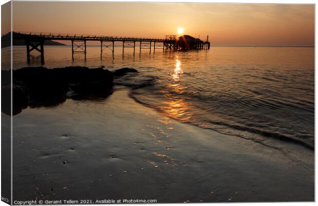 Sunset over Totland Pier, Isle of Wight, UK Canvas Print by Geraint Tellem ARPS
