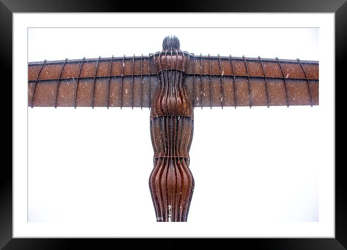 Angel of the north Framed Mounted Print by david siggens