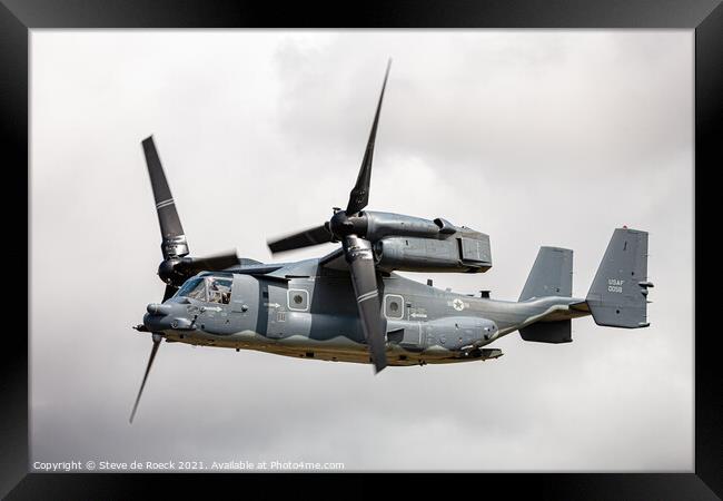 Bell Boeing Osprey CV-22 in forward flight in darkening sky. Framed Print by Steve de Roeck