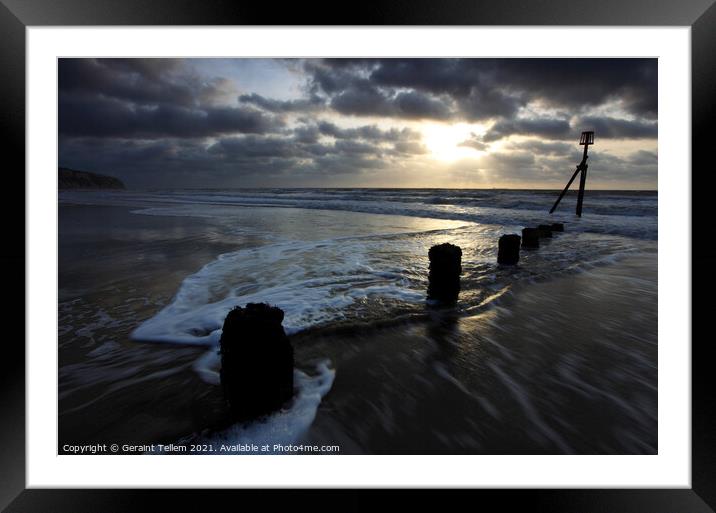 Early winter's morning, Sandown beach, Isle of Wight, UK Framed Mounted Print by Geraint Tellem ARPS
