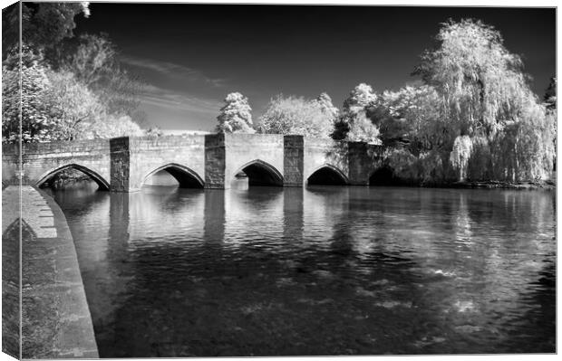 Bakewell Bridge and River Wye Canvas Print by Darren Galpin