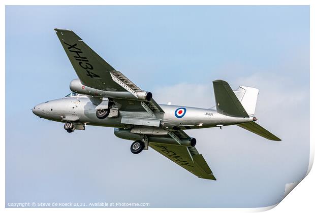 Canberra Bomber On Final Approach. Print by Steve de Roeck