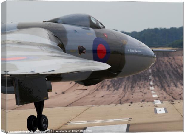 Vulcan XH558 lining up Canvas Print by Keith Campbell