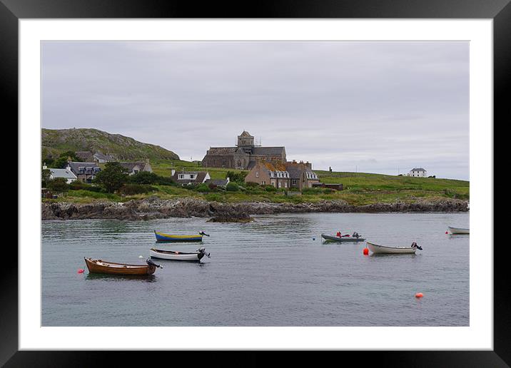 Iona Abbey Framed Mounted Print by Dave Parkin