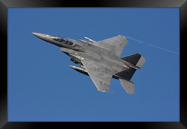 F15 in clear blue sky Framed Print by Rory Trappe