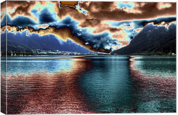 Stormy skies Canvas Print by les tobin