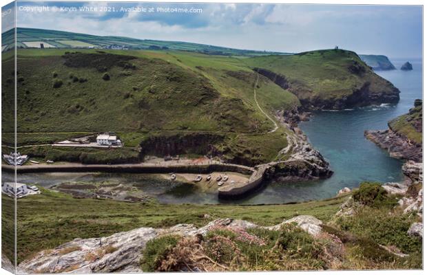 Boscastle from top of the hill Canvas Print by Kevin White