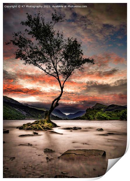 Dawn over Llyn Padarn, Llanberis, in Snowdonia Print by K7 Photography