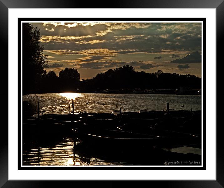 Thames Sunset Framed Mounted Print by Paul Howell