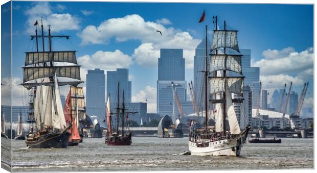 Loth Lorien with flotilla on river thames Canvas Print by tim miller