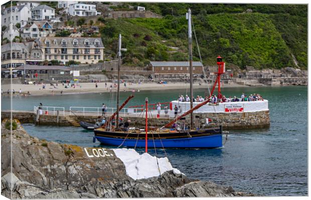 Looe Lugger Passing Looe Banjo Pier Canvas Print by Oxon Images