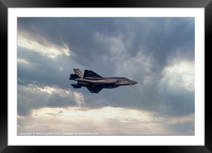F35 fighter  Framed Mounted Print by Phil Longfoot