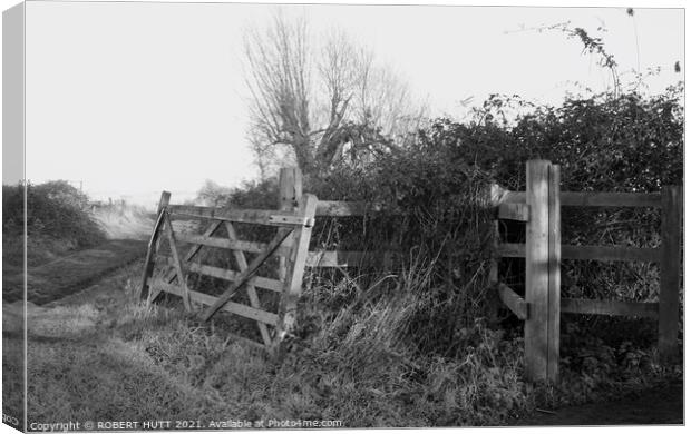Old Wooden Gate Hollesley Masrshes Canvas Print by ROBERT HUTT