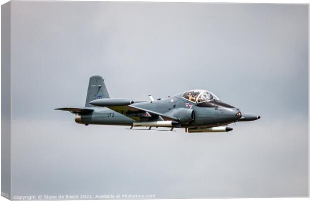 BAC Strikemsater 82A Oman Air Force Canvas Print by Steve de Roeck