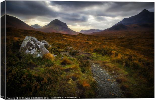 Scotland Isle of Skye Canvas Print by Steven Dijkshoorn