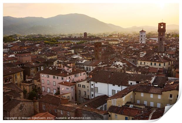 A view on the city Lucca in Italy Print by Steven Dijkshoorn