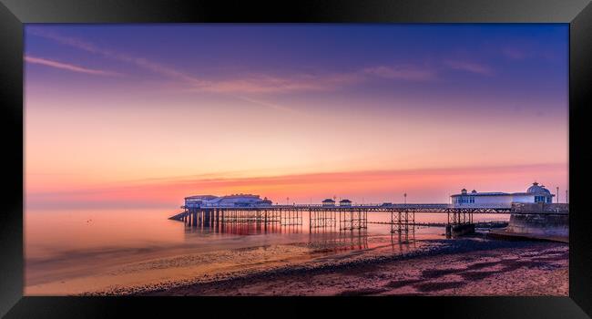 Cromer pier at sunrise Framed Print by Bill Allsopp