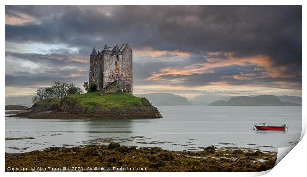 castle stalker scotland Print by Alan Tunnicliffe