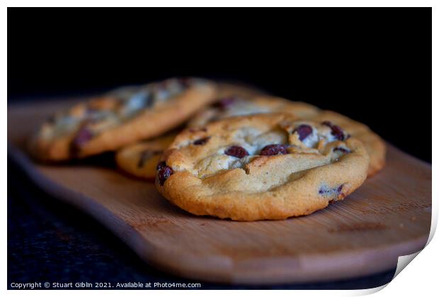 Freshly baked chocolate chip cookies Print by Stuart Giblin