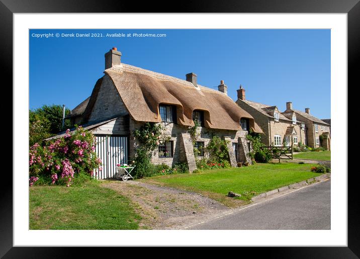 Dorset Thatch cottage Framed Mounted Print by Derek Daniel