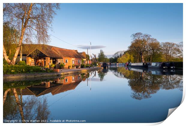 Thrupp canal basin on the Oxford Canal Oxfordshire Print by Chris Warren