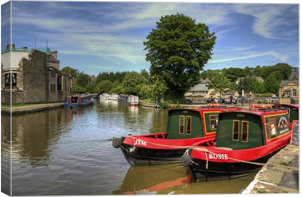 Rosie and Jim Canvas Print by Tom Gomez