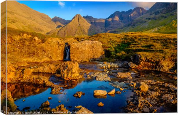 Fairy Pools, Skye sunset Canvas Print by geoff shoults