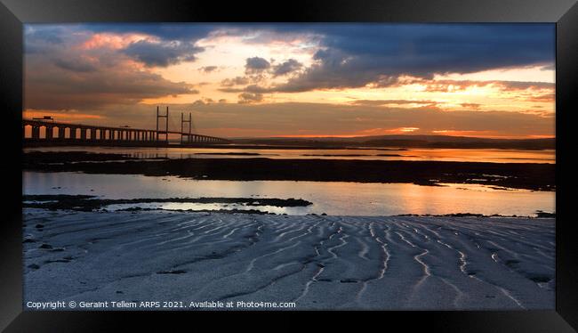 Prince of Wales Bridge and Severn estuary at sunset Framed Print by Geraint Tellem ARPS
