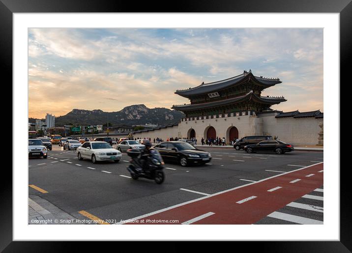 Gwanghwamun Gate at Gyeongbokgung Palace at sunset, Seoul, South Korea Framed Mounted Print by SnapT Photography