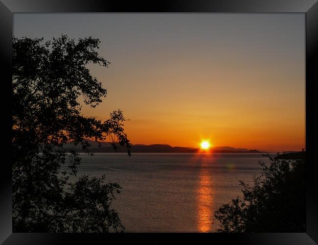 Applecross Sunset Framed Print by Wendy Williams CPAGB