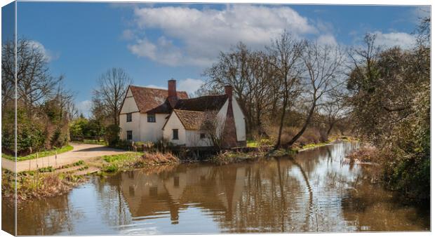 Willy Lott's Cottage Canvas Print by Kevin Snelling