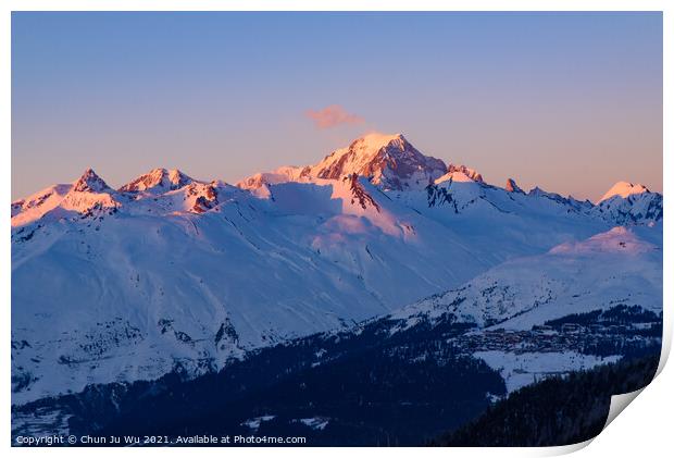 Sunset light on Mont Blanc in Savoie, France, the highest mountain in the Alps and in Europe west Print by Chun Ju Wu