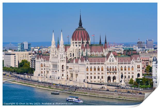 Hungarian Parliament Building on the banks of the Danube, Budapest, Hungary Print by Chun Ju Wu