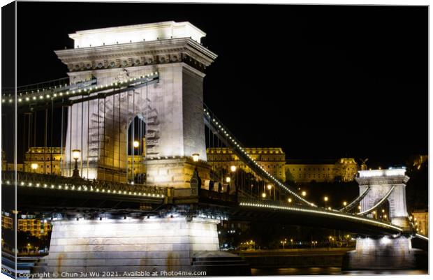 Night view of Széchenyi Chain Bridge across the River Danube connecting Buda and Pest, Budapest, Hungary Canvas Print by Chun Ju Wu
