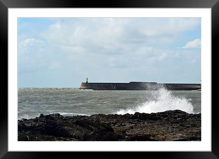 Porthcawl Lighthouse Framed Mounted Print by Darrin Collett