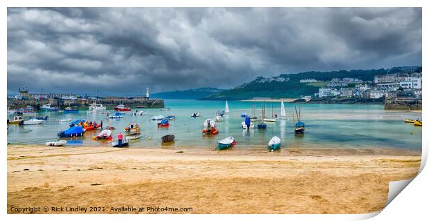 St Ives Harbour Cornwall Print by Rick Lindley