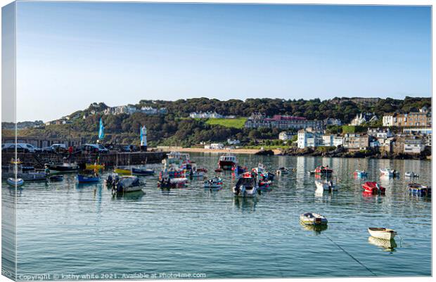 St. Ives, Cornwall uk,boat in the harbour Canvas Print by kathy white