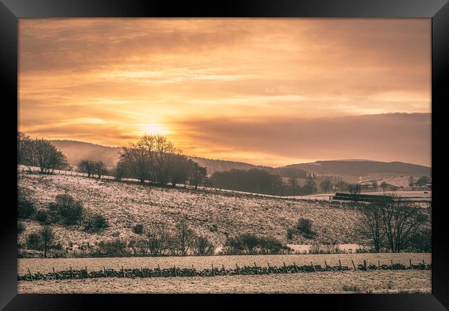 Sunset over South Lanarkshire Framed Print by Duncan Loraine