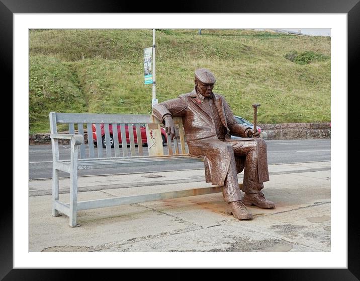 Sculpture of Freddie Gilroy on bench Scarborough Framed Mounted Print by Roy Hinchliffe