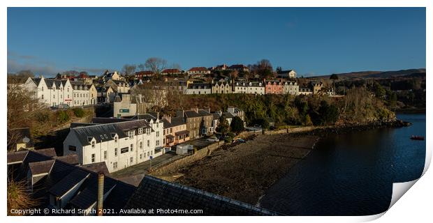 Bank Street, Bosville Terrace and Beaumont Crescent below beside the loch Portree beach. Print by Richard Smith