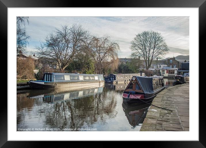Barges at Skipton canal basin Framed Mounted Print by Richard Perks