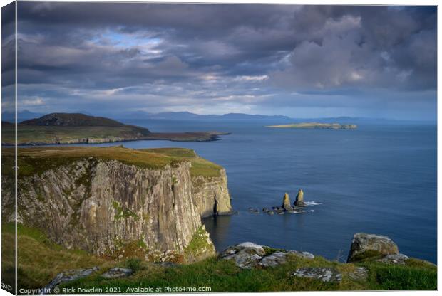 Balmaqueen Cliffs Isle of Skye Canvas Print by Rick Bowden